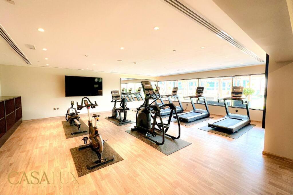 Lovely Big Studio W/ Burj Khalifa View In Downtown 迪拜 外观 照片