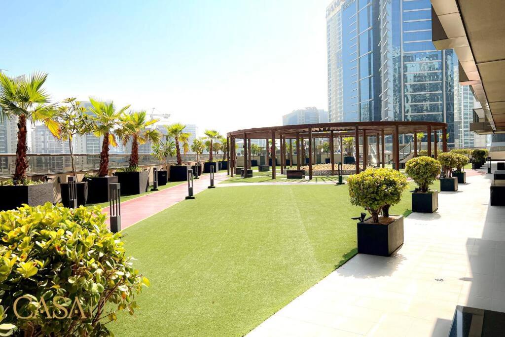 Lovely Big Studio W/ Burj Khalifa View In Downtown 迪拜 外观 照片