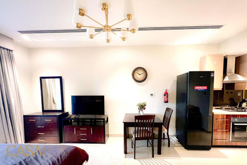Lovely Big Studio W/ Burj Khalifa View In Downtown 迪拜 外观 照片